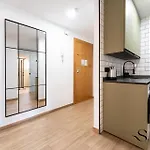 Beachfront Place With Balcony & Pool 托雷莫利诺斯