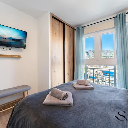 Beachfront Place With Balcony & Pool * Torremolinos